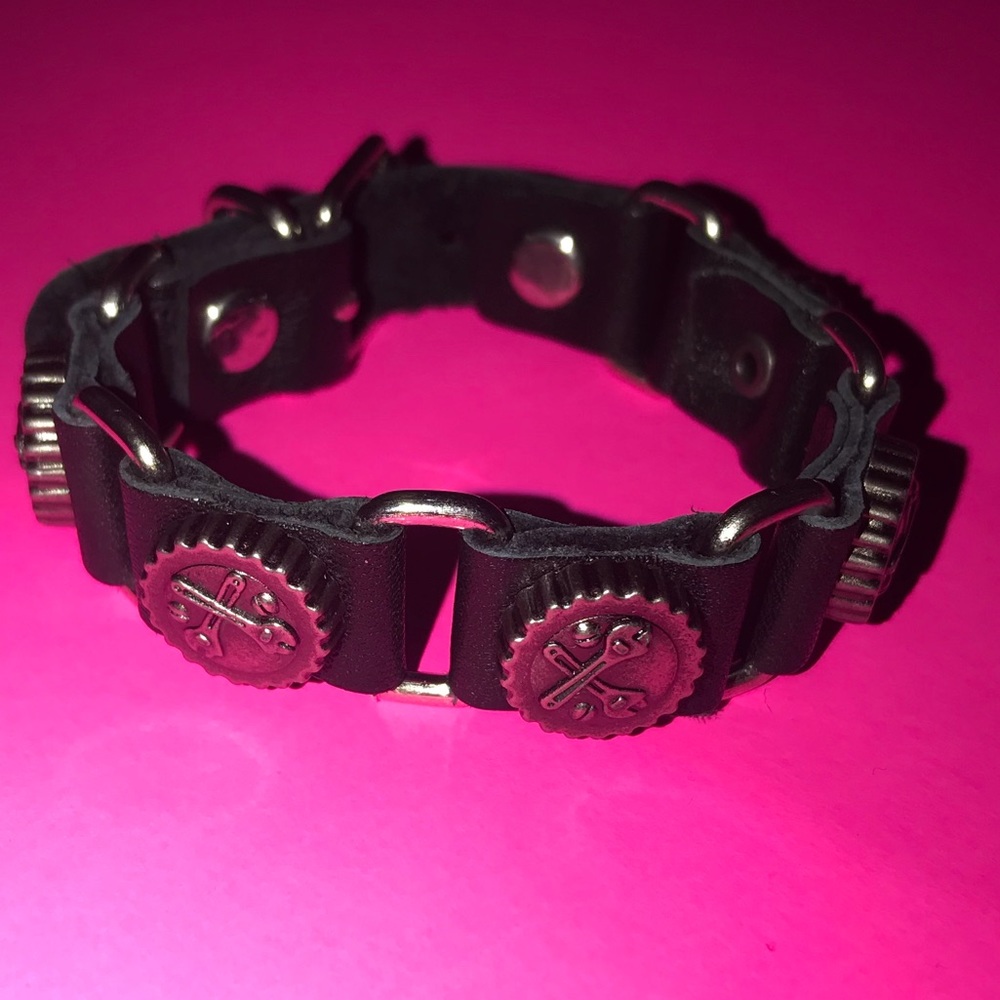 BLACK BRACELET!!